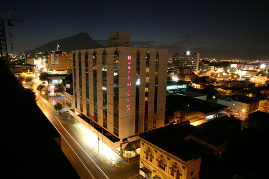 מלון Mision Monterrey Centro Historico מראה חיצוני תמונה